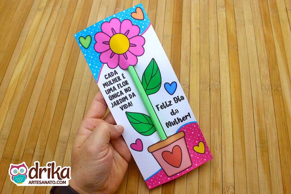 Lembrancinha de Dia da Mulher: Cartão Porta Lápis com Flor