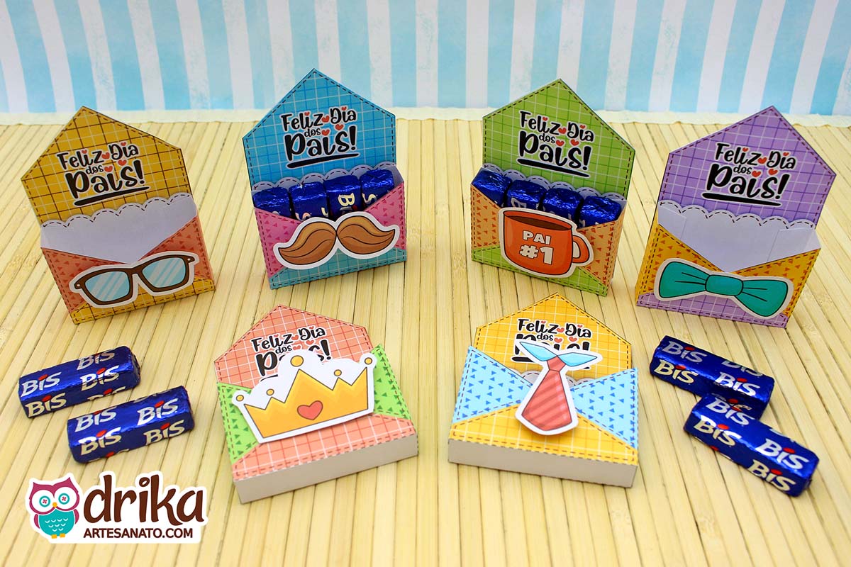 Seis caixinhas envelope para Bis de Dia dos Pais com temas variados: óculos, bigode, caneca, gravata borboleta, coroa e gravata.