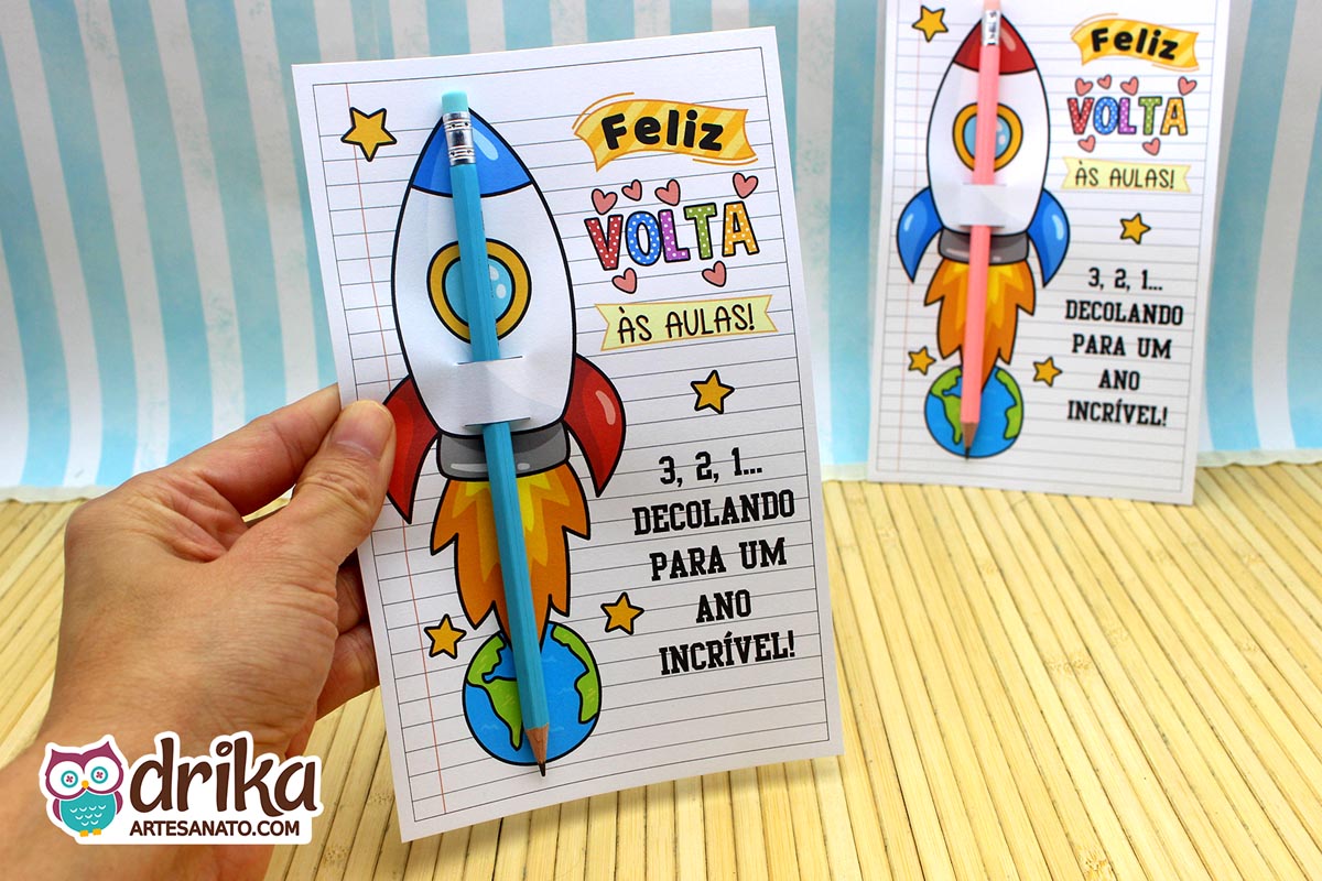 lembrancinha-de-volta-as-aulas-cartao-porta-lapis-m4-2 Lembrancinha de Volta às Aulas: Cartão Porta-lápis com Foguete