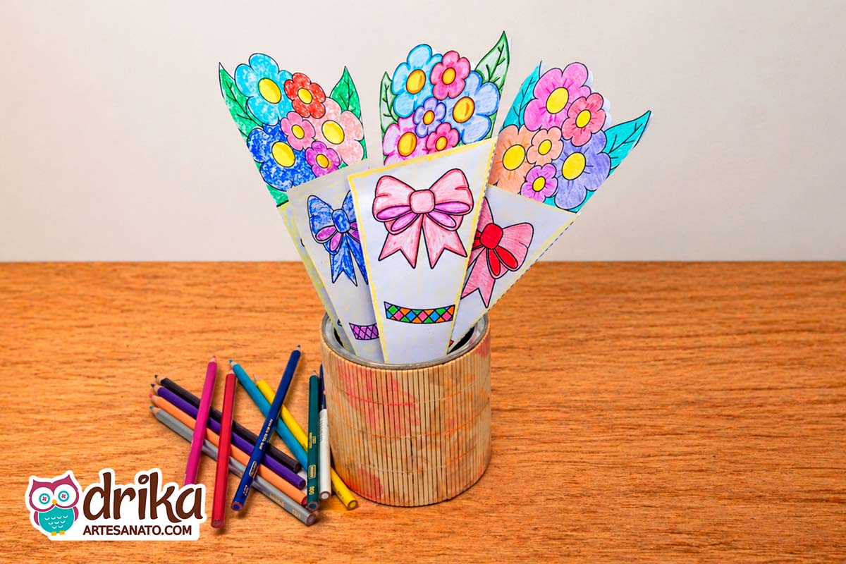 Lembrancinhas de Dia das M&atilde;es: Cart&atilde;o Buqu&ecirc; de Flores