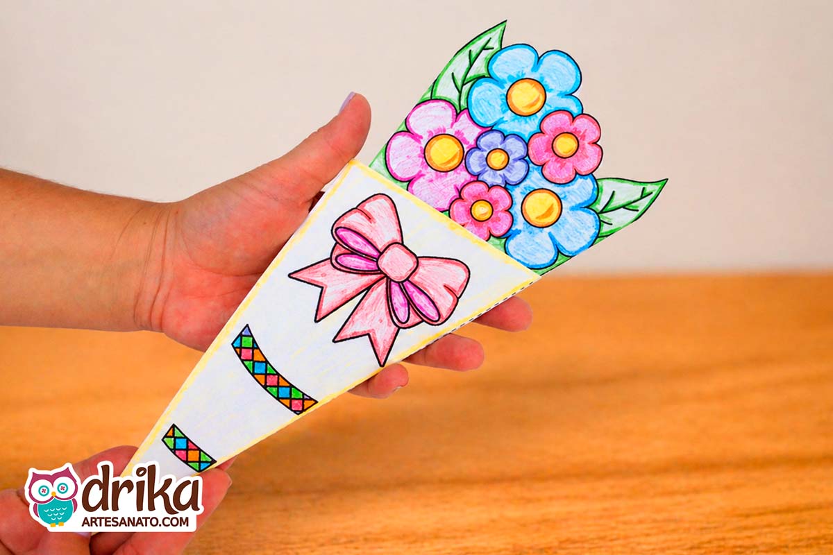 Lembrancinhas de Dia das M&atilde;es: Cart&atilde;o Buqu&ecirc; de Flores