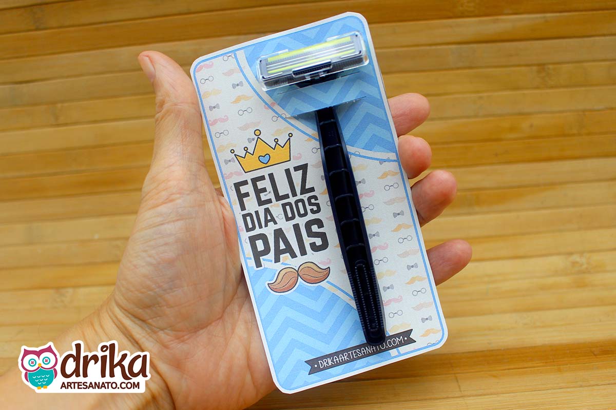 Lembrancinha de Dia dos Pais para Imprimir: Cartão com Aparelho de Barbear